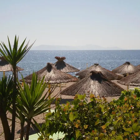 Relaxed Holidays A Few Steps Away From The Sea And With A Sense Of Privacy. * Achílleion