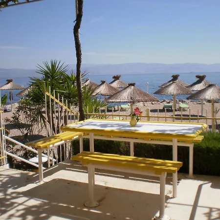Relaxed Holidays A Few Steps Away From The Sea And With A Sense Of Privacy. * Achílleion